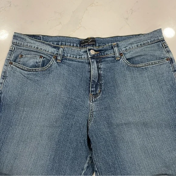 New York & Company Denim Blue Jeans Average Bootcut Size 18 - Picture 7 of 12